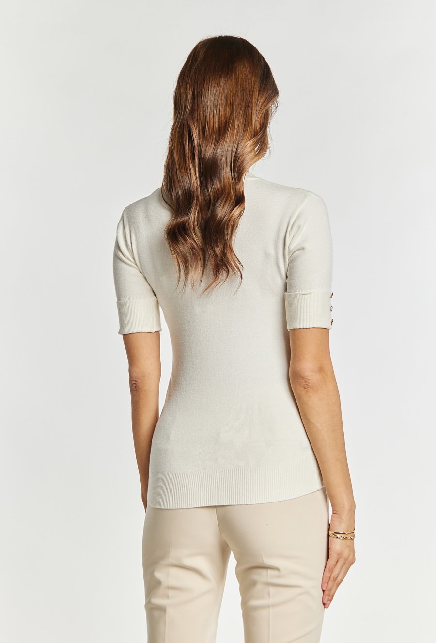 Sweter damski z kr&oacute;tkim rękawem