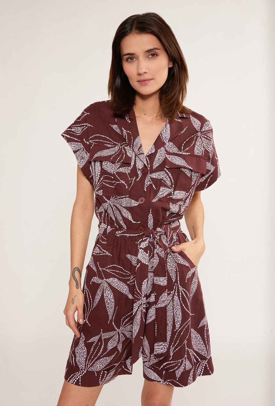 Kombinezon damski z paskiem