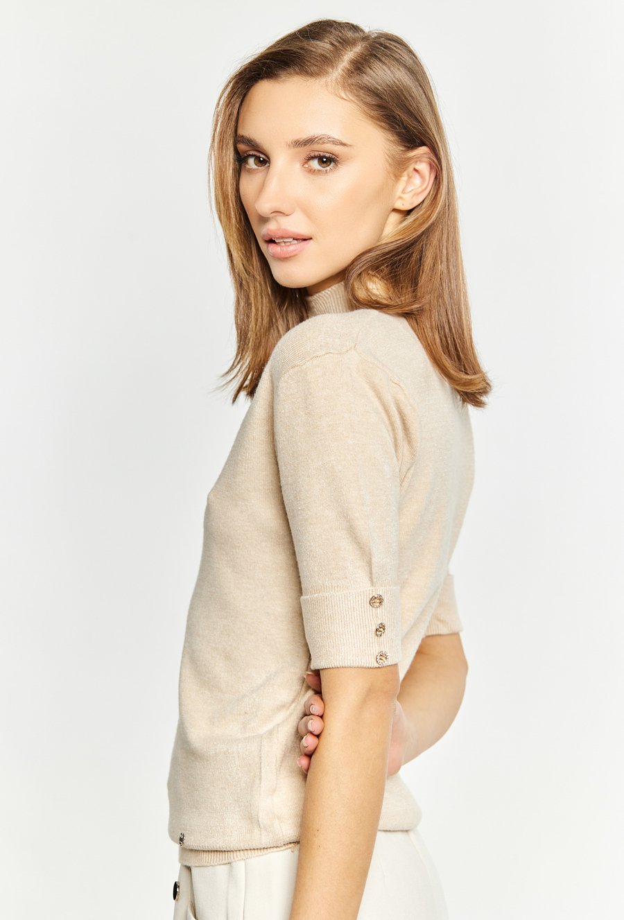 Sweter z p&oacute;łgolfem z kr&oacute;tkim rękawem