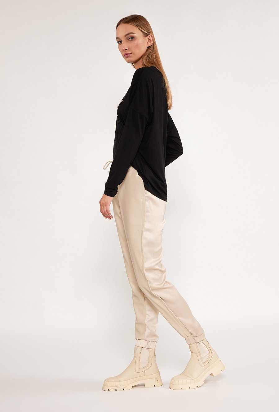 Spodnie z łączonych materiał&oacute;w