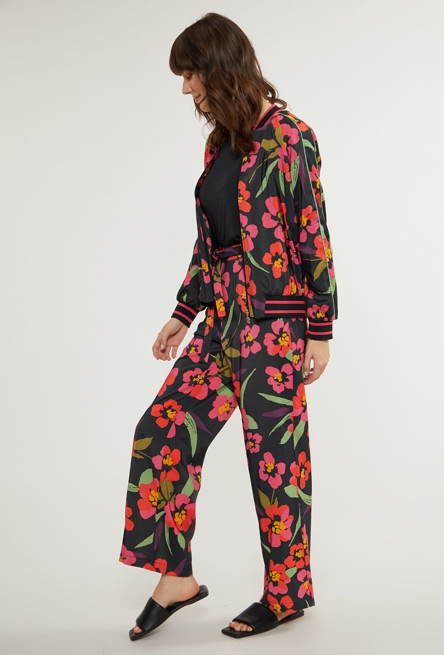 Wzorzyste spodnie damskie