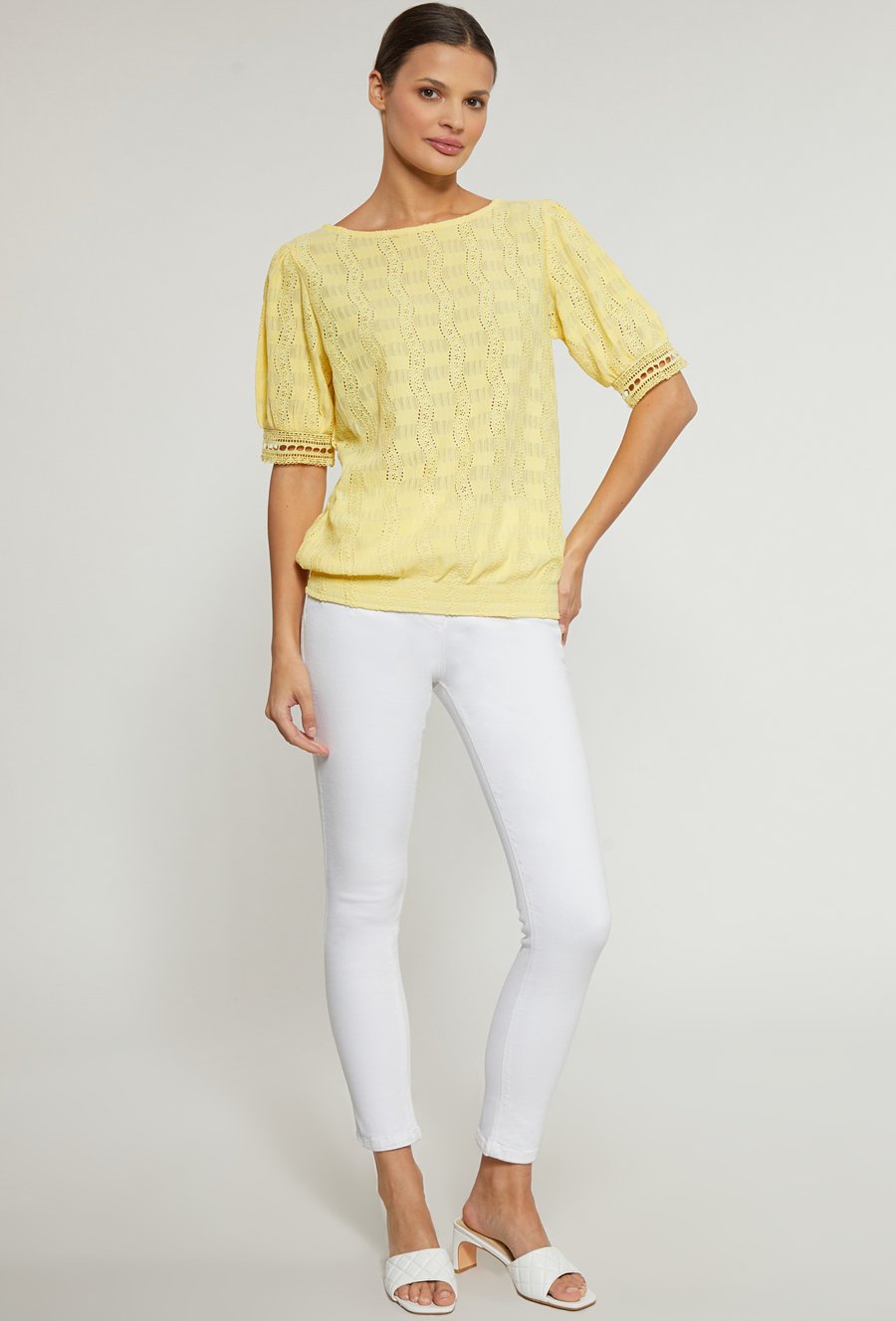 Ażurowa bluzka damska