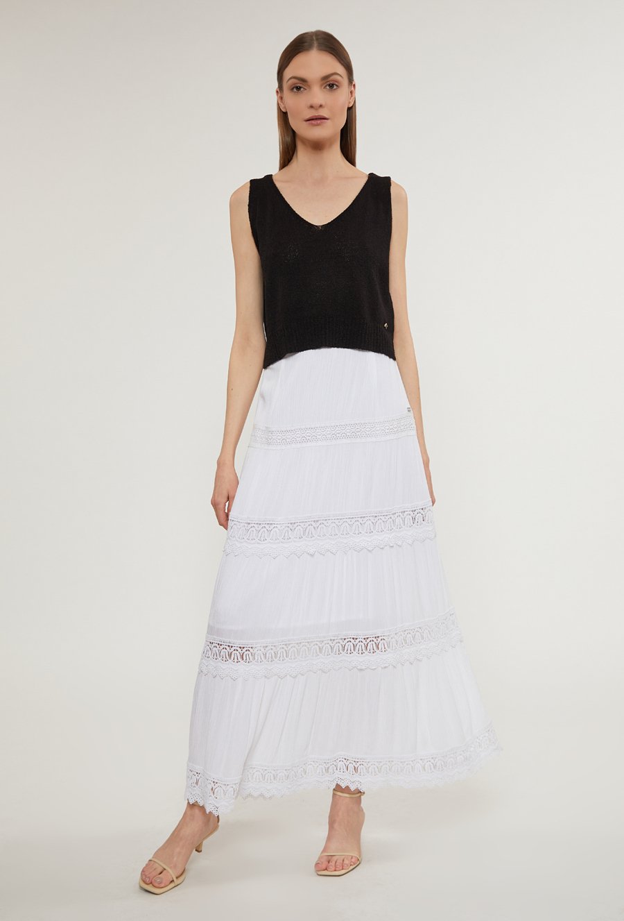 Ażurowy sweter damski na grubych ramiączkach