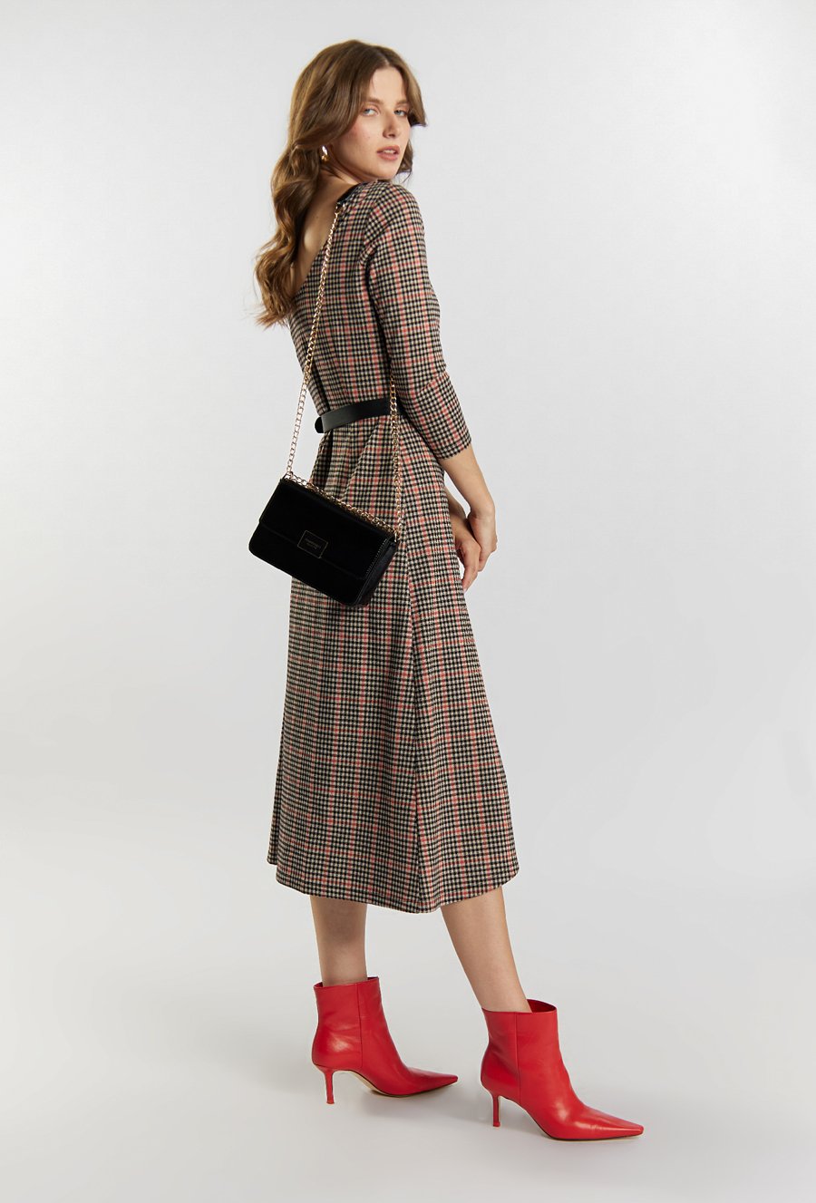 Mała torba z łańcuszkiem