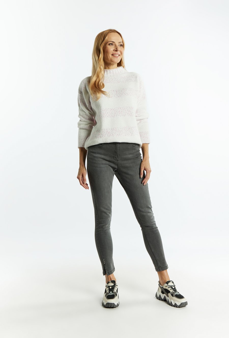 Sweter damski w paski