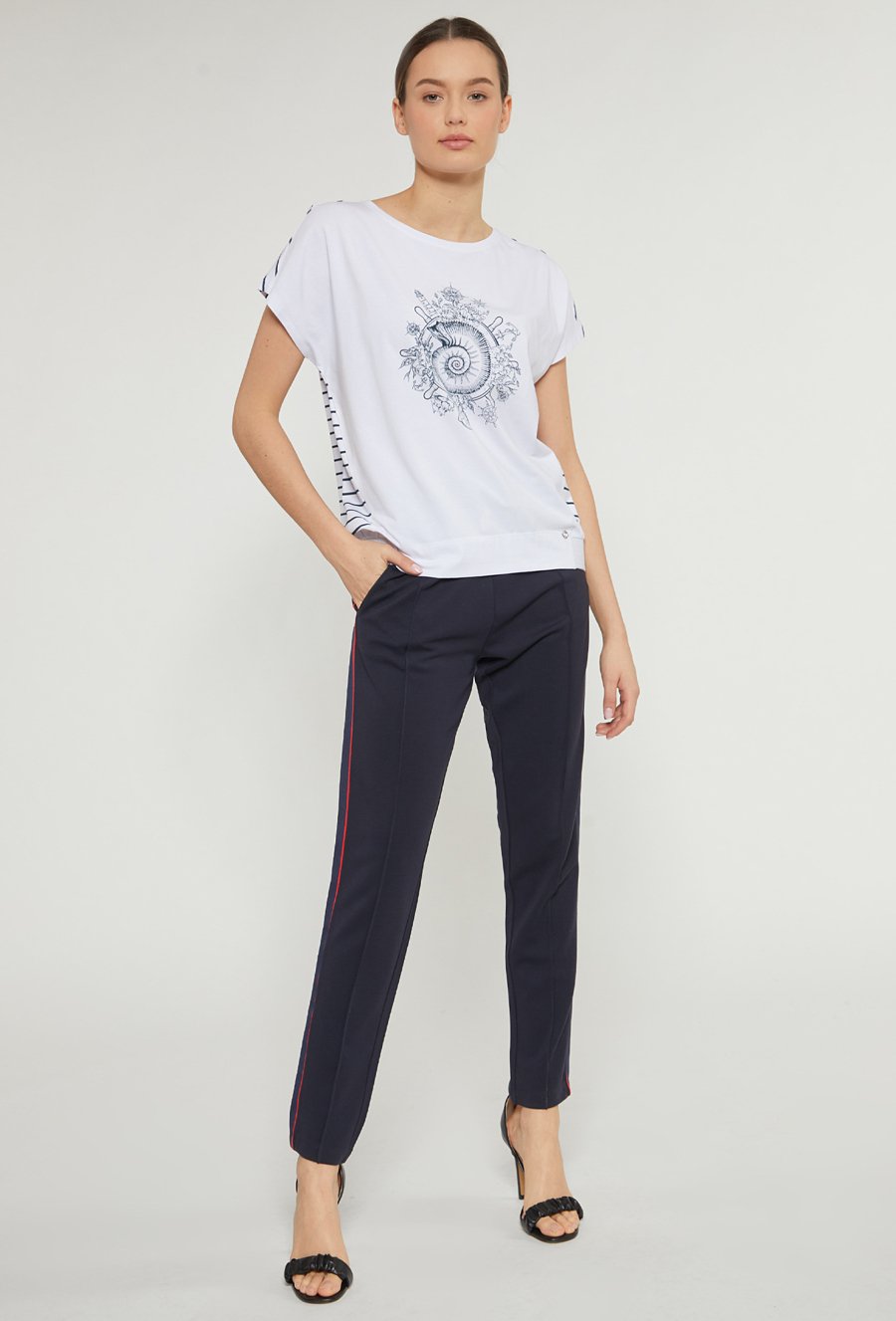 T-shirt w marynistycznym stylu