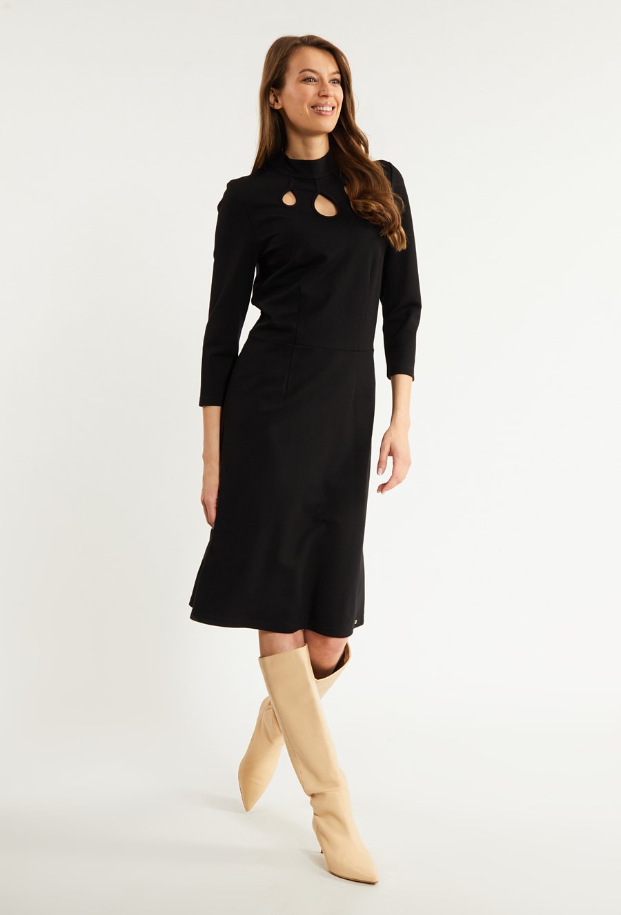 Klasyczna sukienka damska