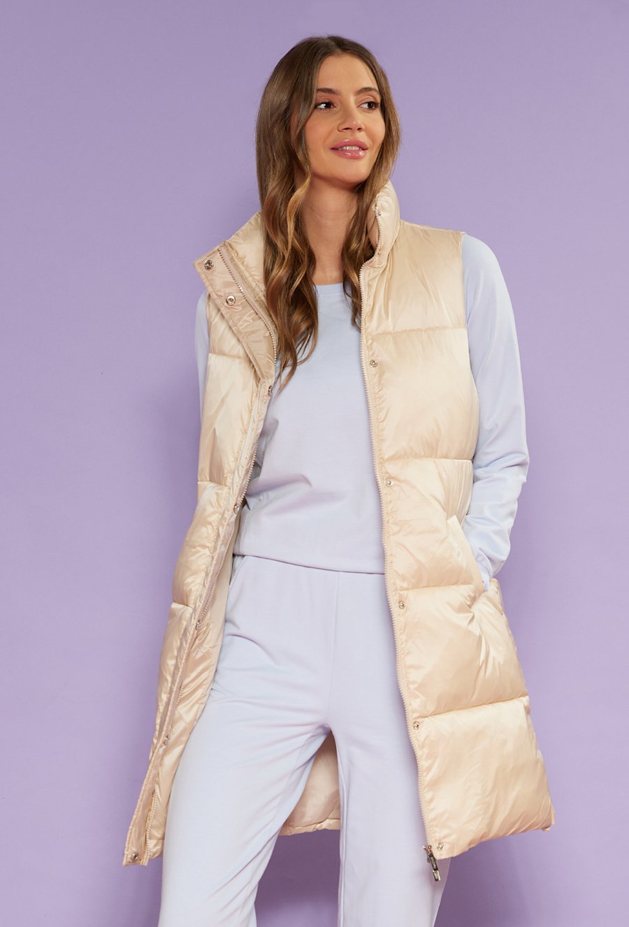 Długa, pikowana kamizelka