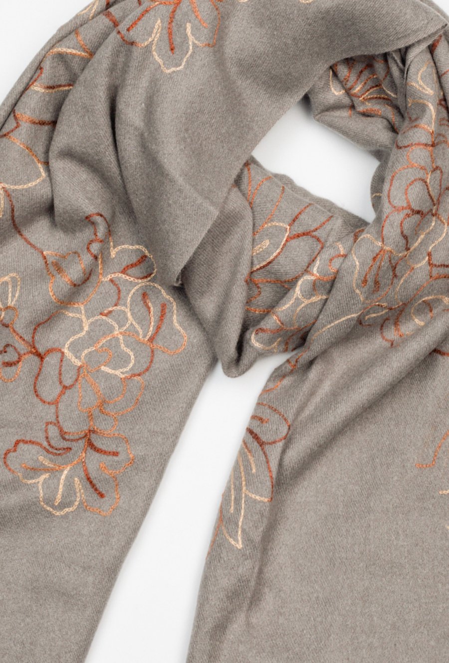 Szal z haftowanym wzorem w kwiaty