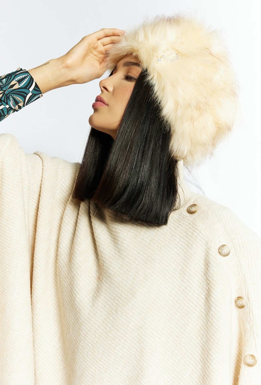 Czapka damska ze sztucznego futra