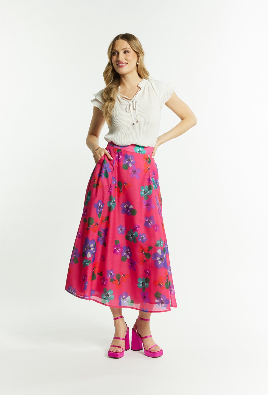 Prążkowana bluzka damska z wiązaniem