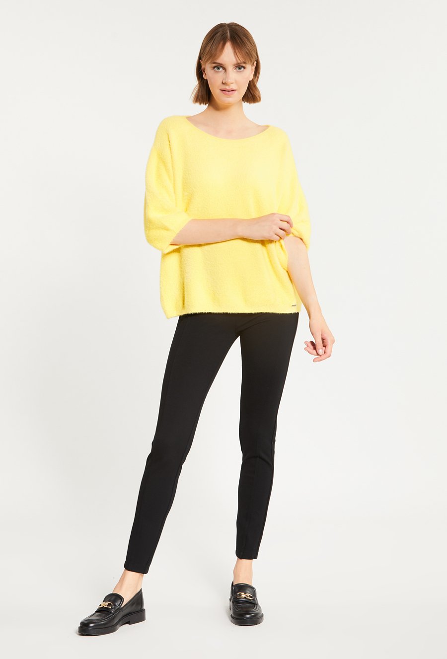 Sweter damski z włosiem