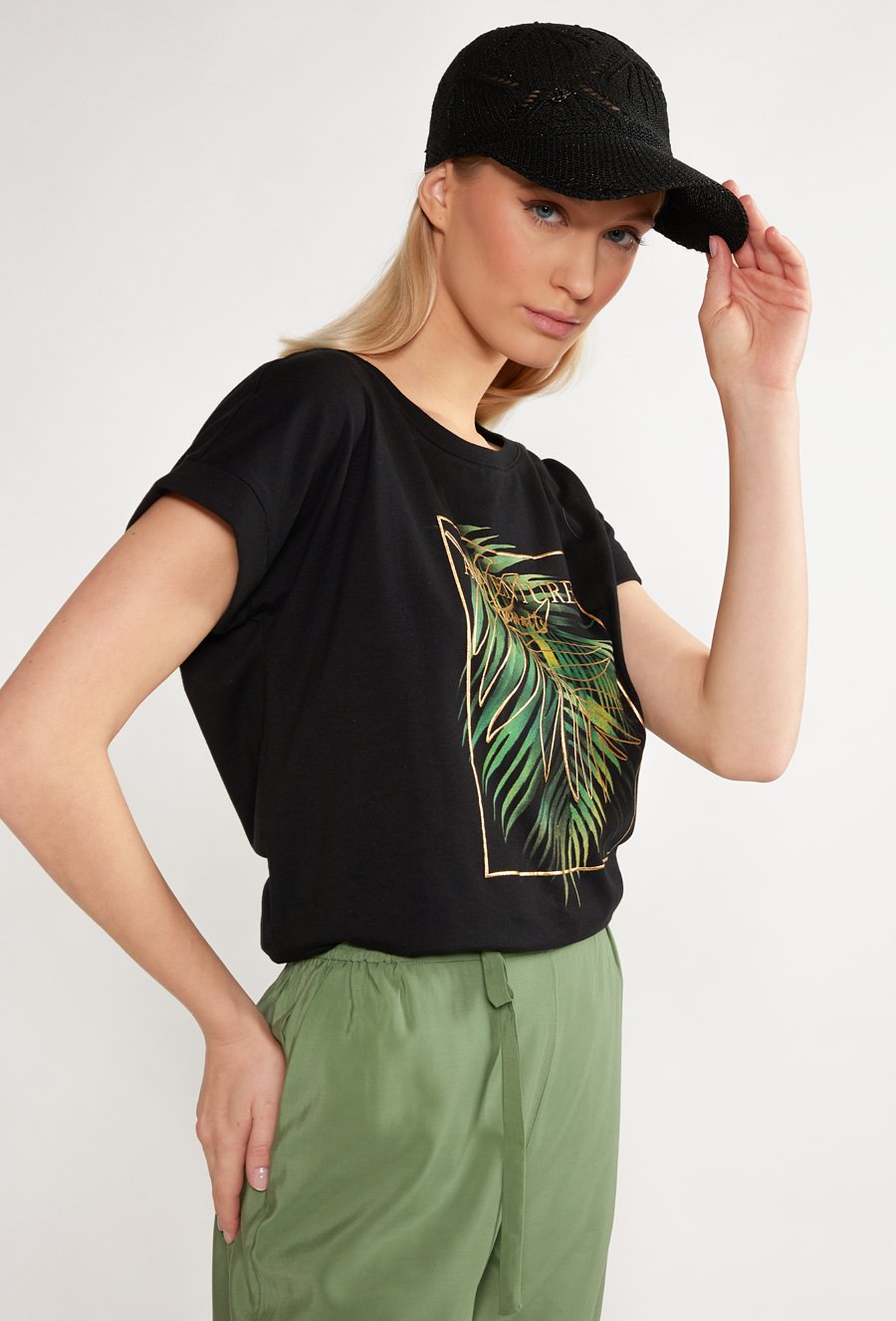 Czapka damska z wzorem