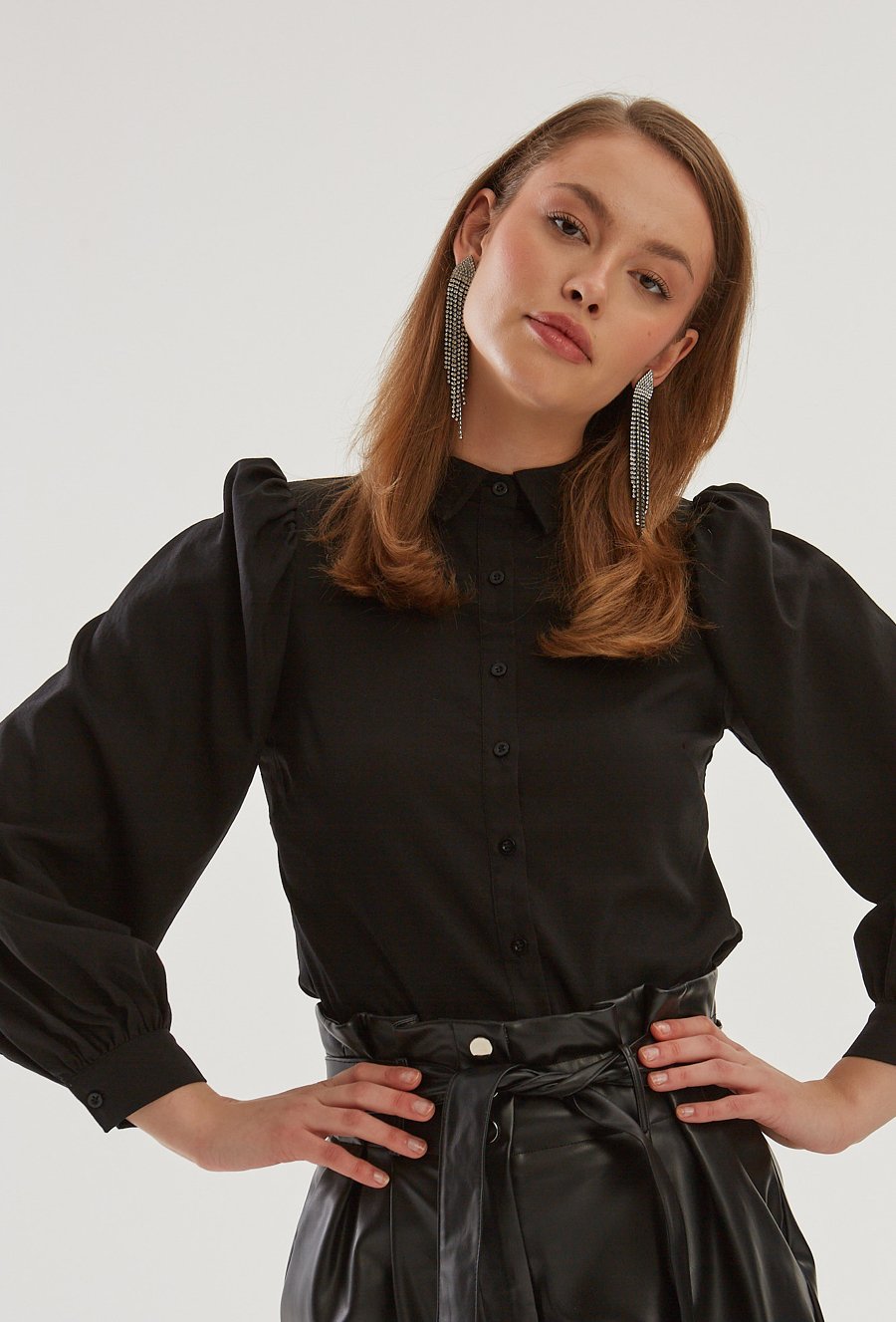 Koszula z efektownym bufiastym rękawem