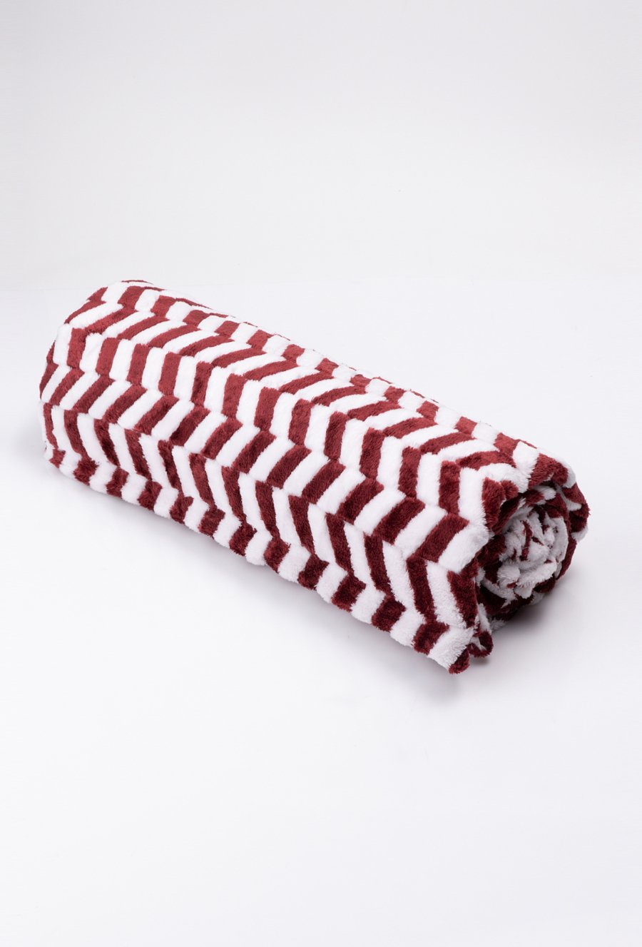 Miękki koc w asymetryczne paski