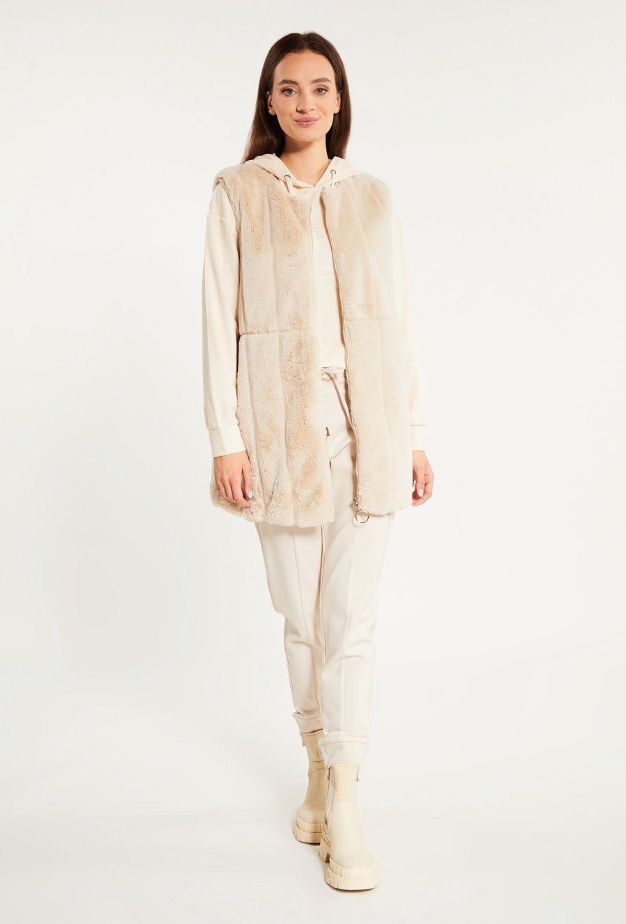 Kamizelka ze sztucznego futerka