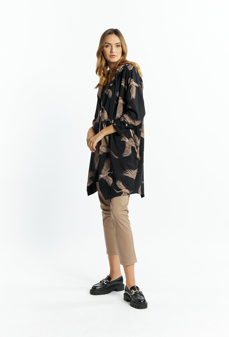 Asymetryczna bluza z kapturem