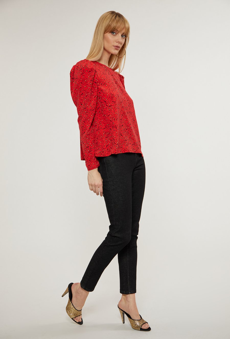 Jeansy slim fit ze średnim stanem