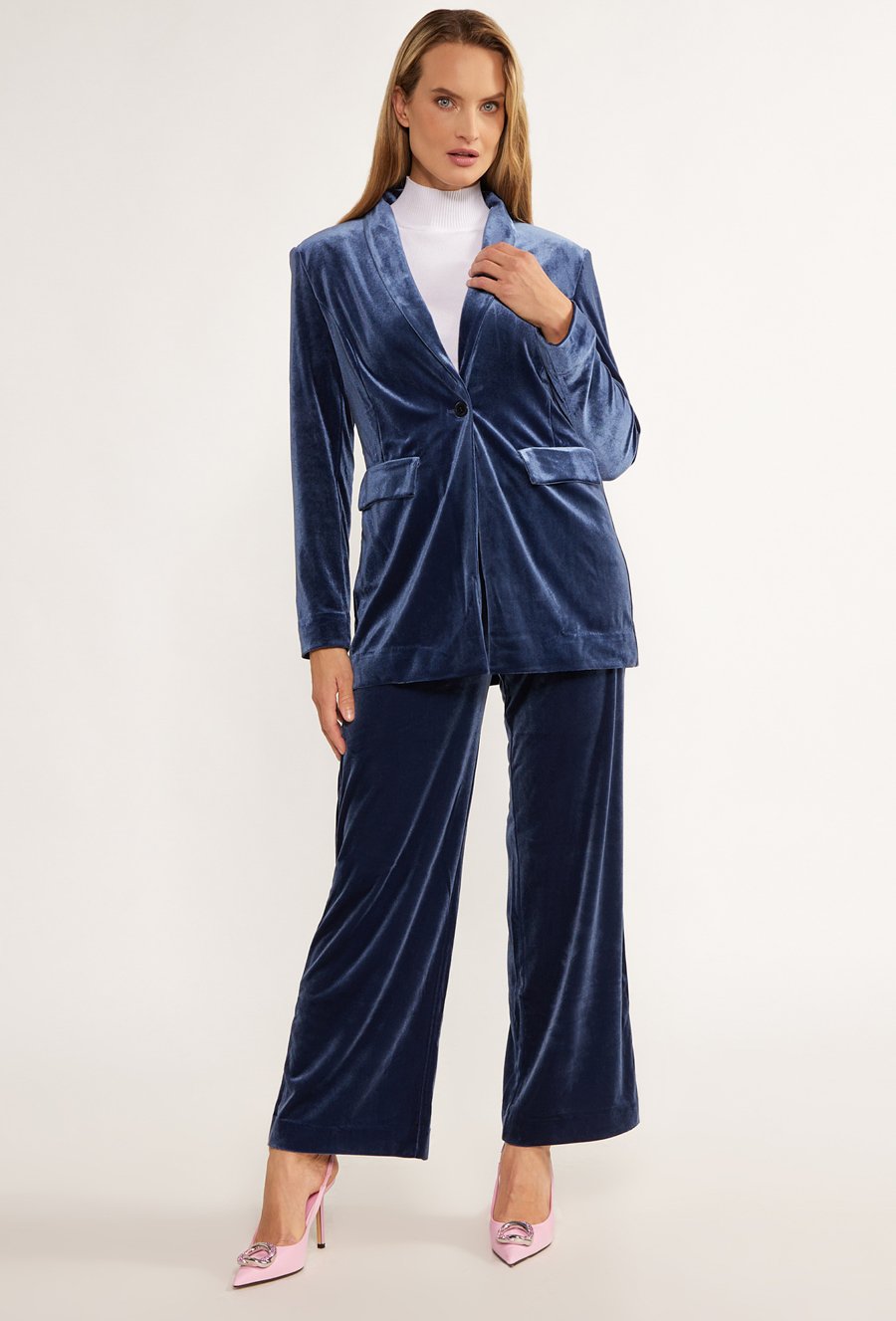 Welurowy żakiet damski