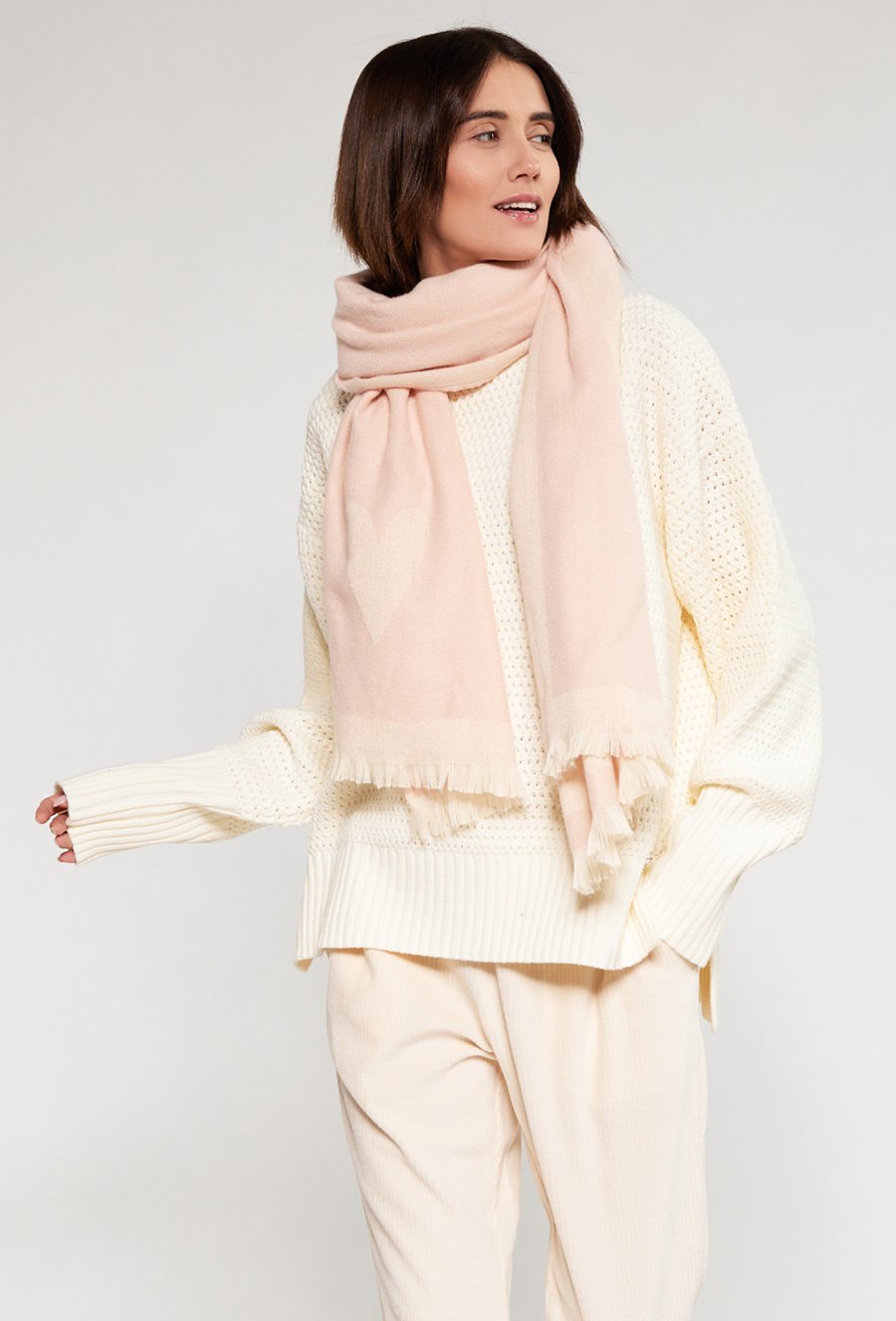 Szal damski z wzorem