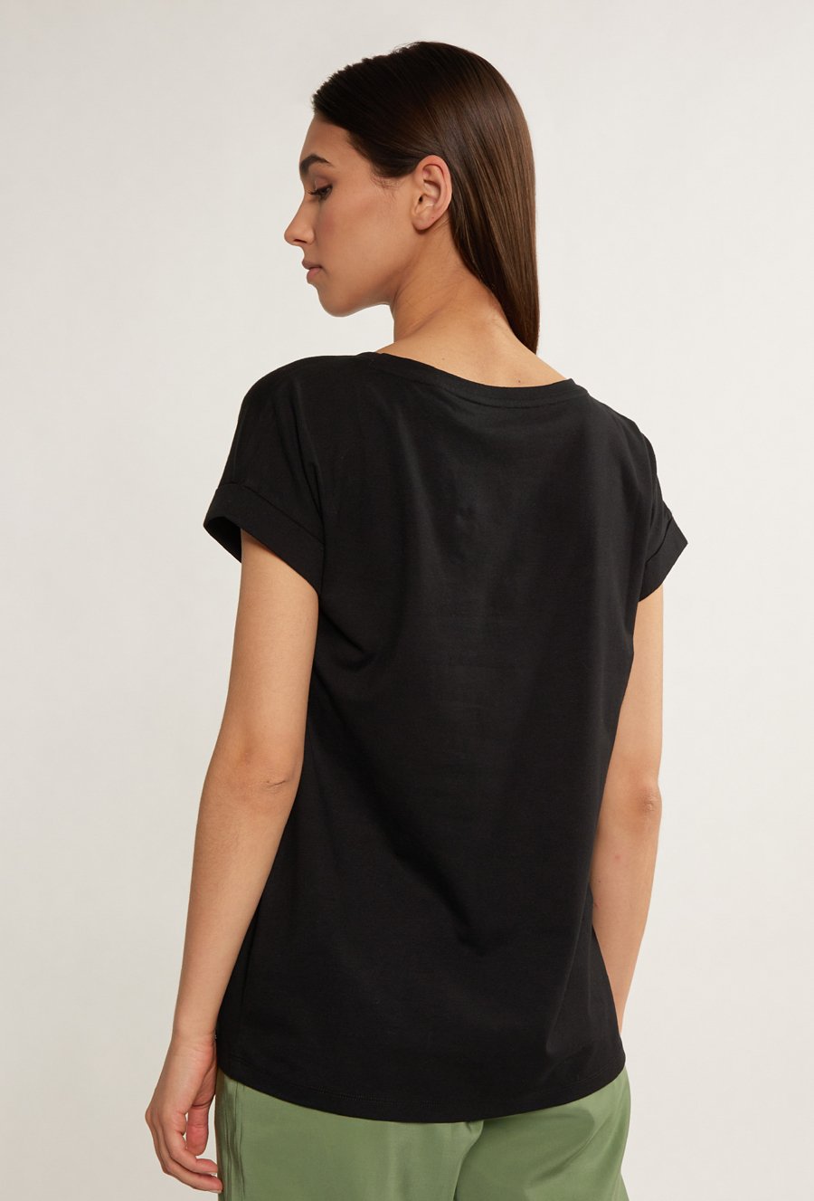 T-shirt z motywem roślinnym