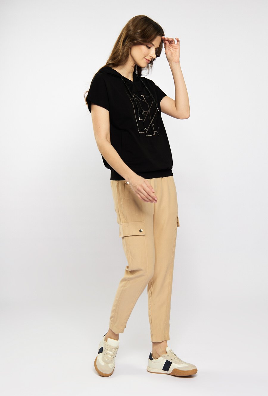 T-shirt damski z kapturem