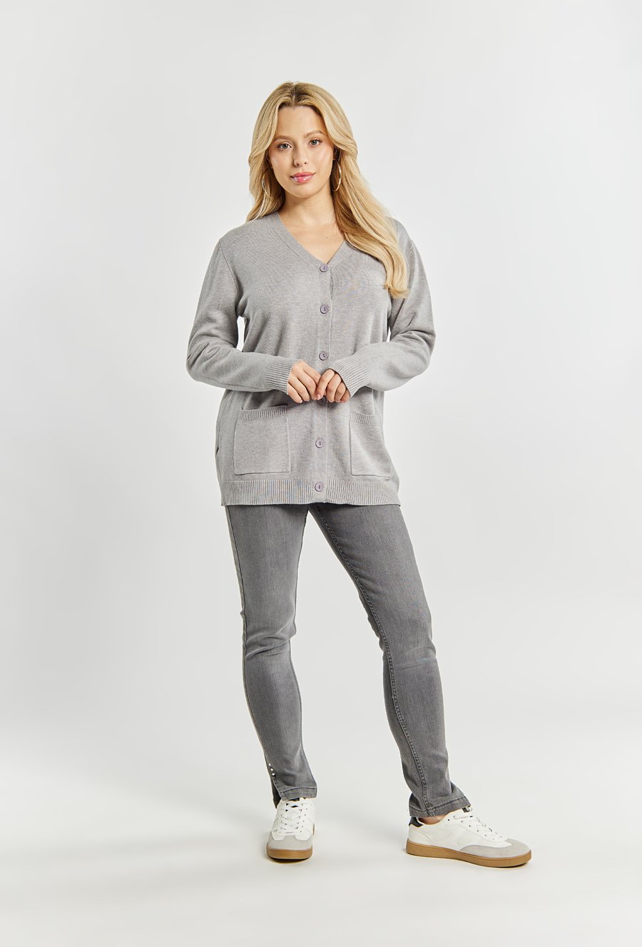 Sweter damski z kieszeniami