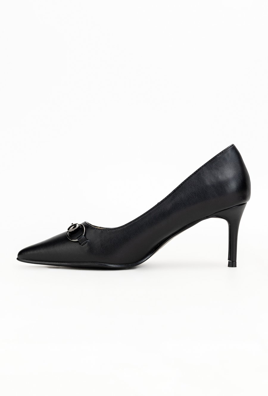 Czarne cz&oacute;łenka z ozdobnym łańcuchem CATENA