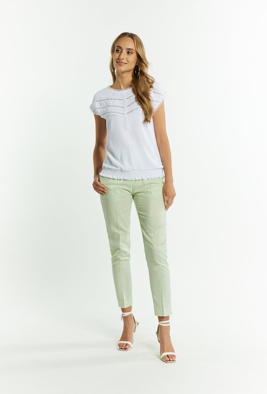 Bluzka z haftowanym wzorem