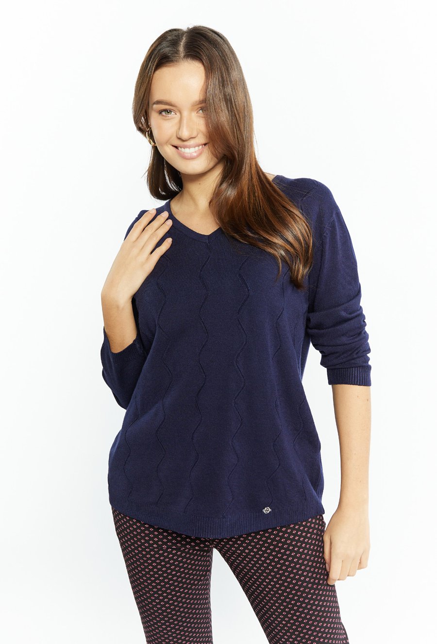 Wiskozowy sweter w serek