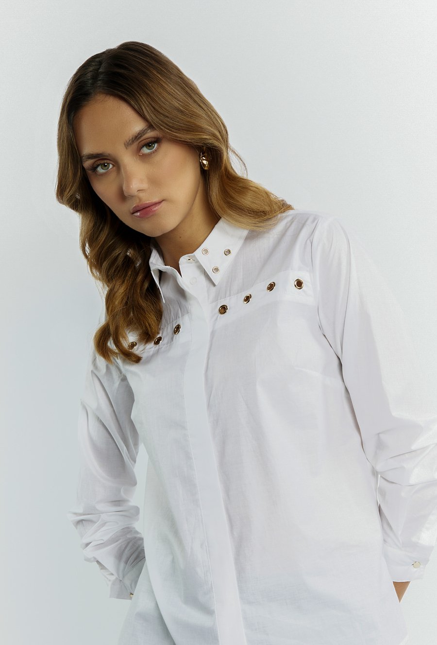 Koszula ze zdobieniem