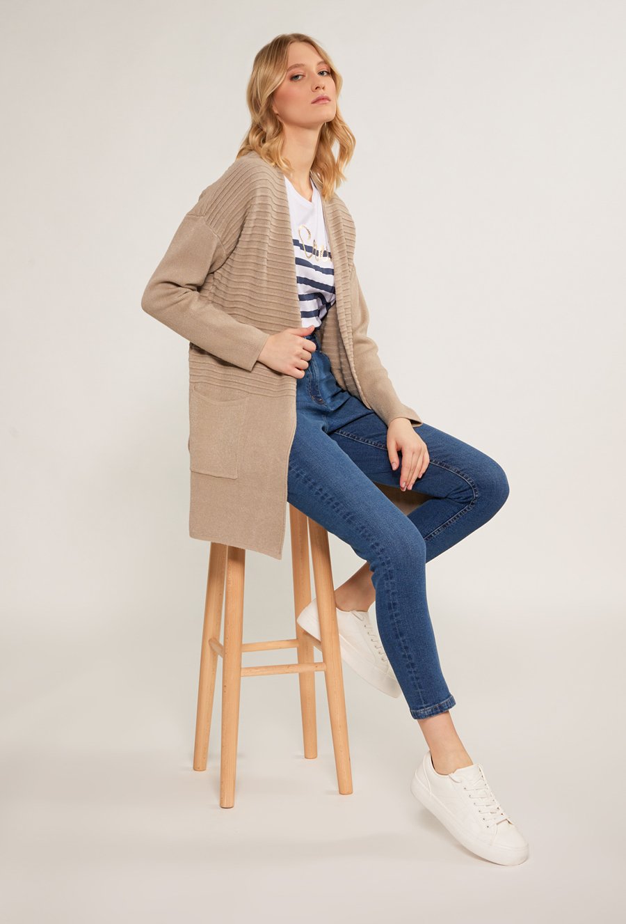 Prążkowany kardigan damski