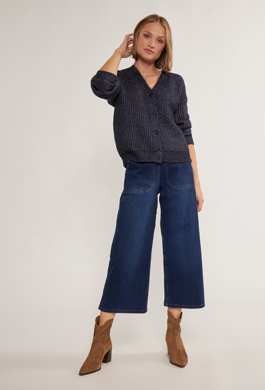 Sweter zapinany na guziki