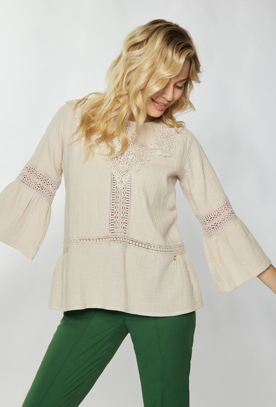Bawełniana bluzka z ażurowym wzorem