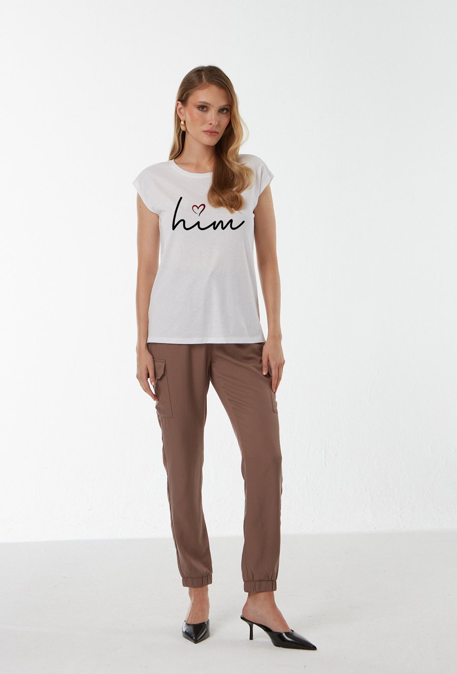 Biały T-shirt z napisem him