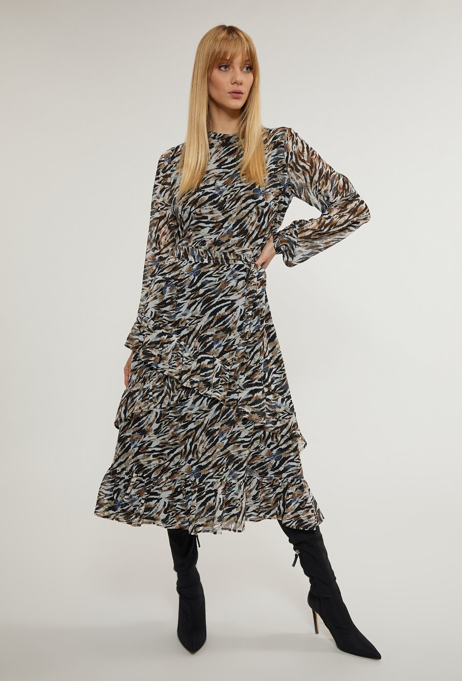 Sukienka midi z wiązaniem w talii