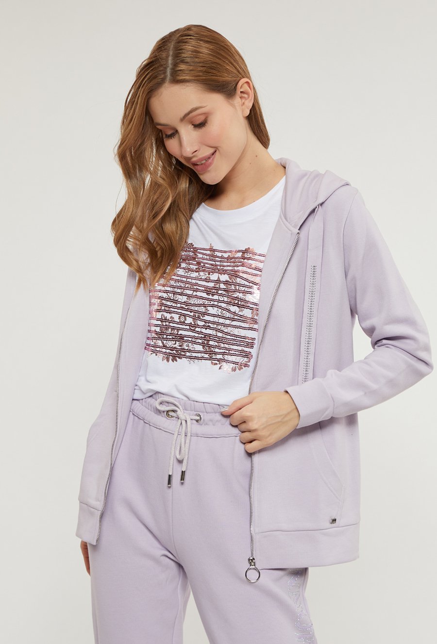 Bluza z aplikacją na kapturze