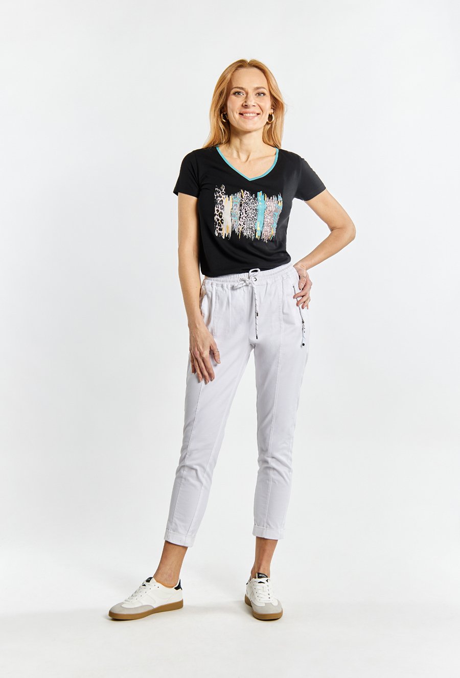 T-shirt damski w serek