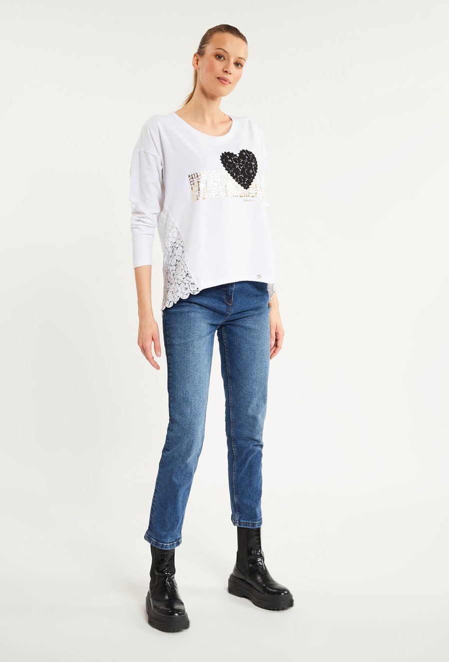 Bawełniana bluzka z koronkową wstawką