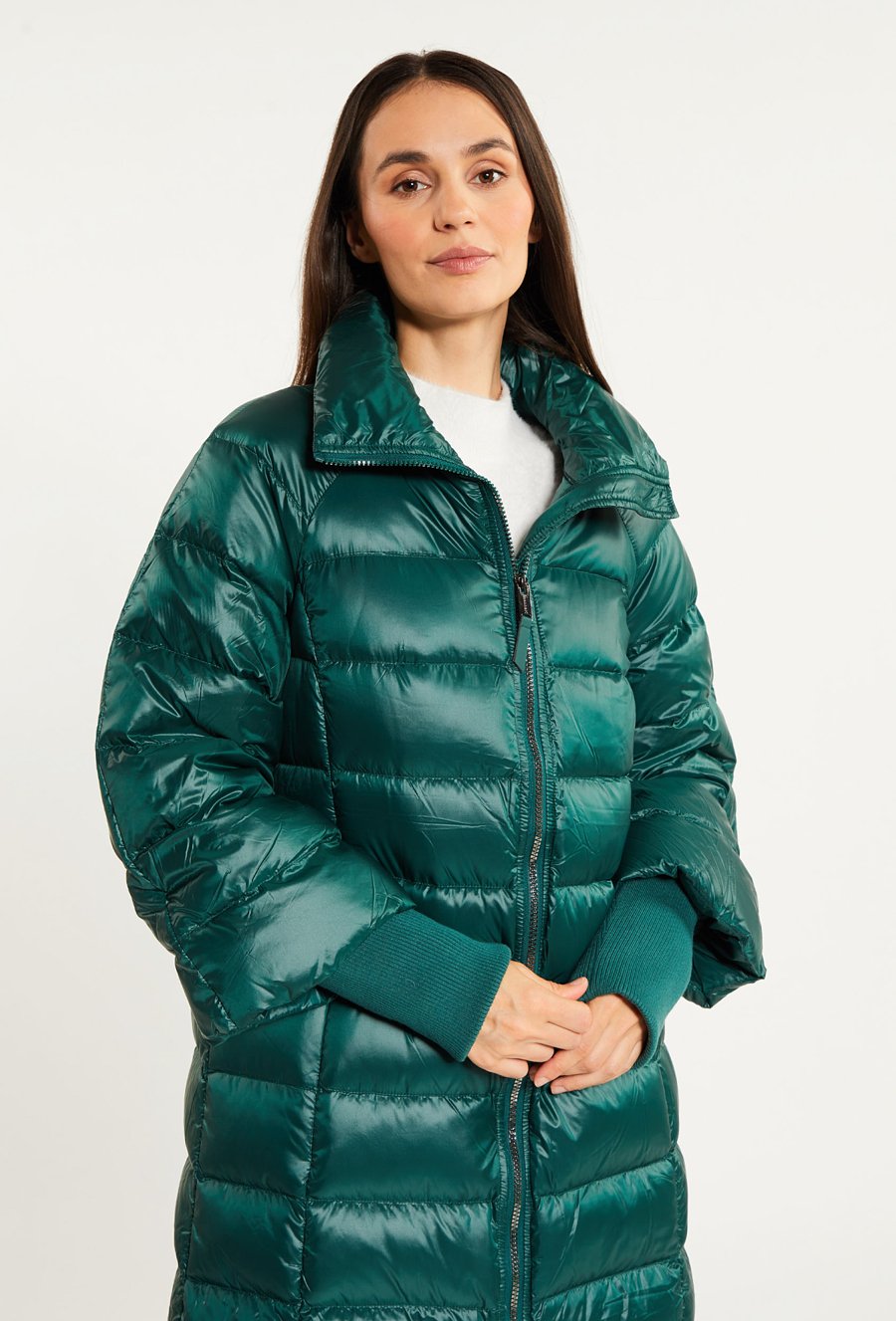 Długi, puchowy płaszcz z pikowaniem