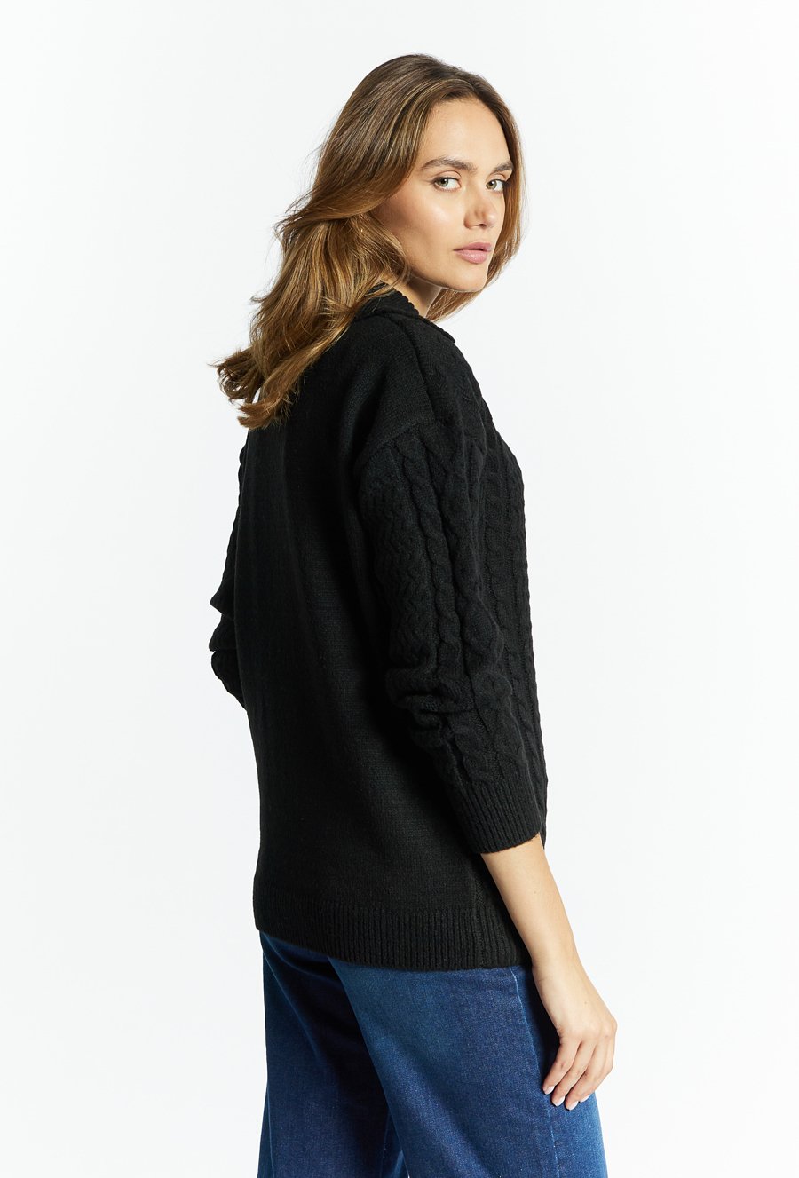 Sweter damski o ciekawym splocie