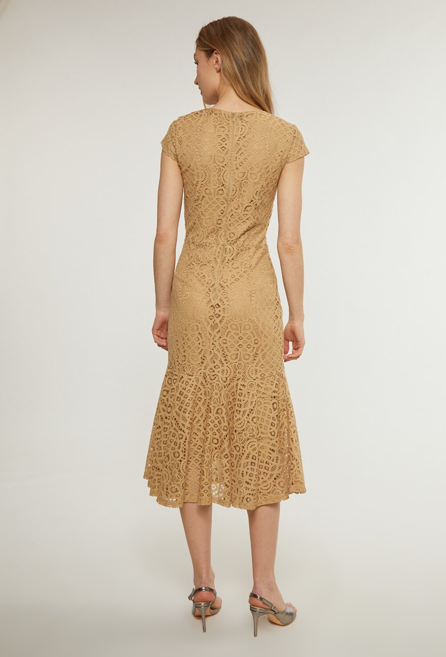 Ażurowa sukienka damska