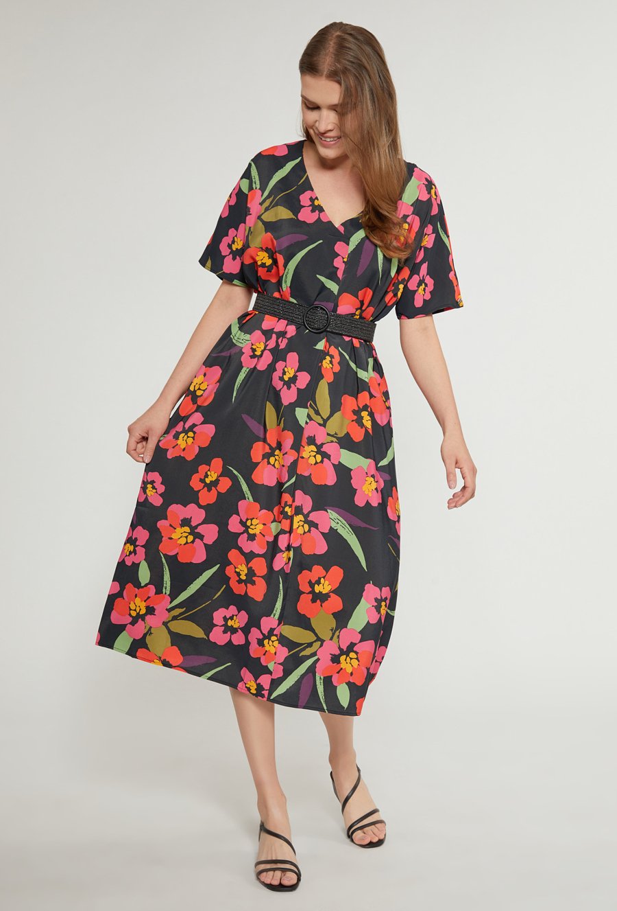 Sukienka damska z paskiem