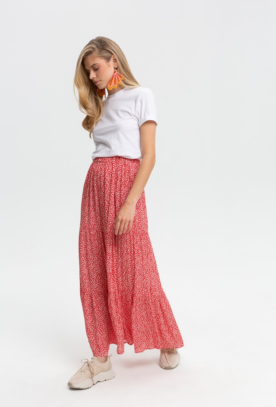 Długa sp&oacute;dnica w drobne kwiatki