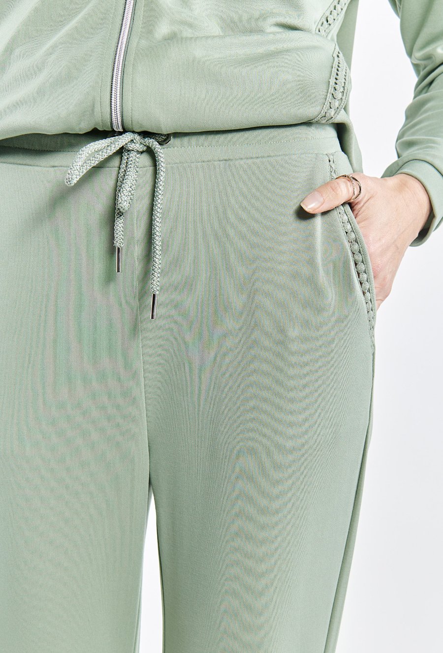 Wygodne spodnie capri