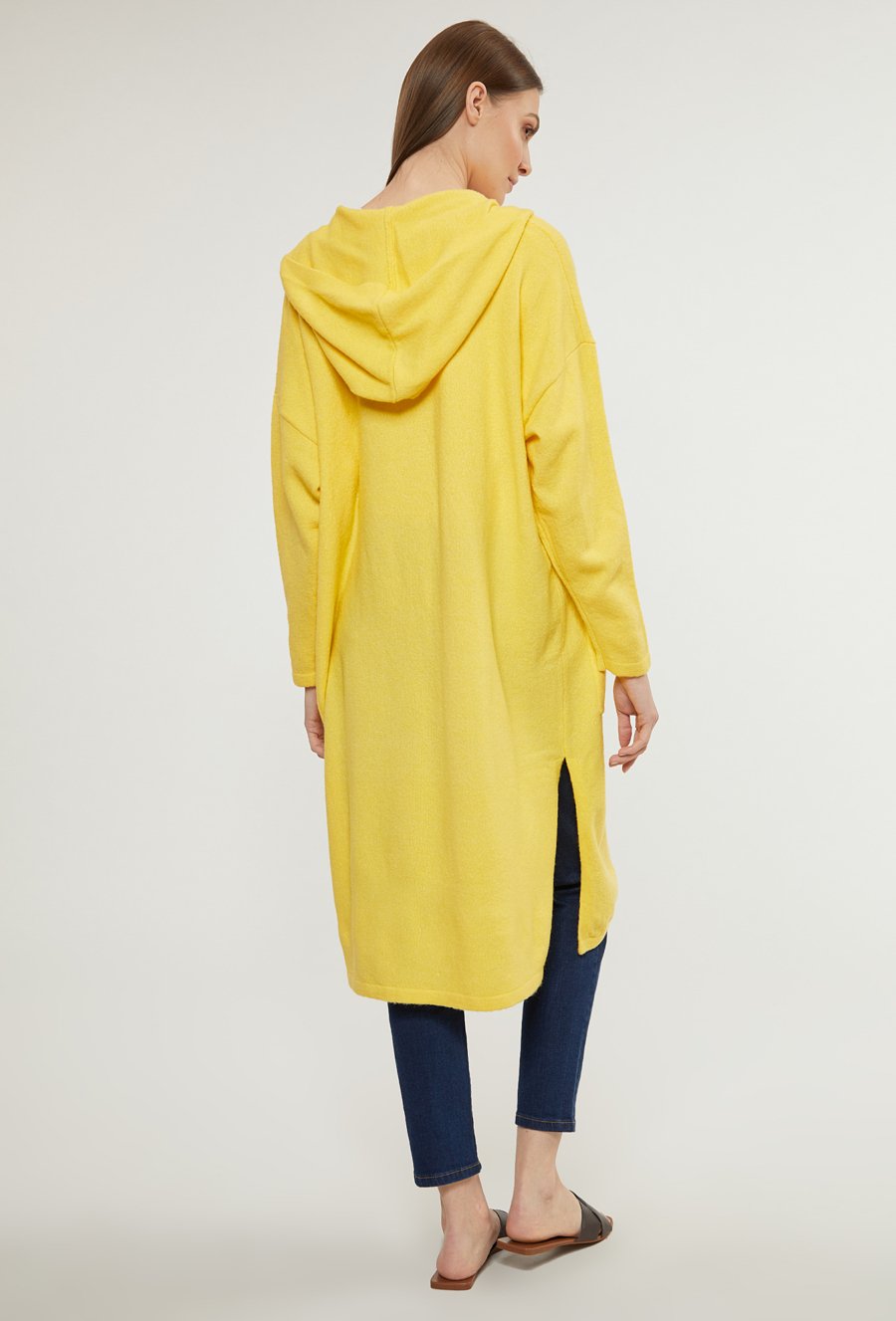 Długi sweter damski z kapturem