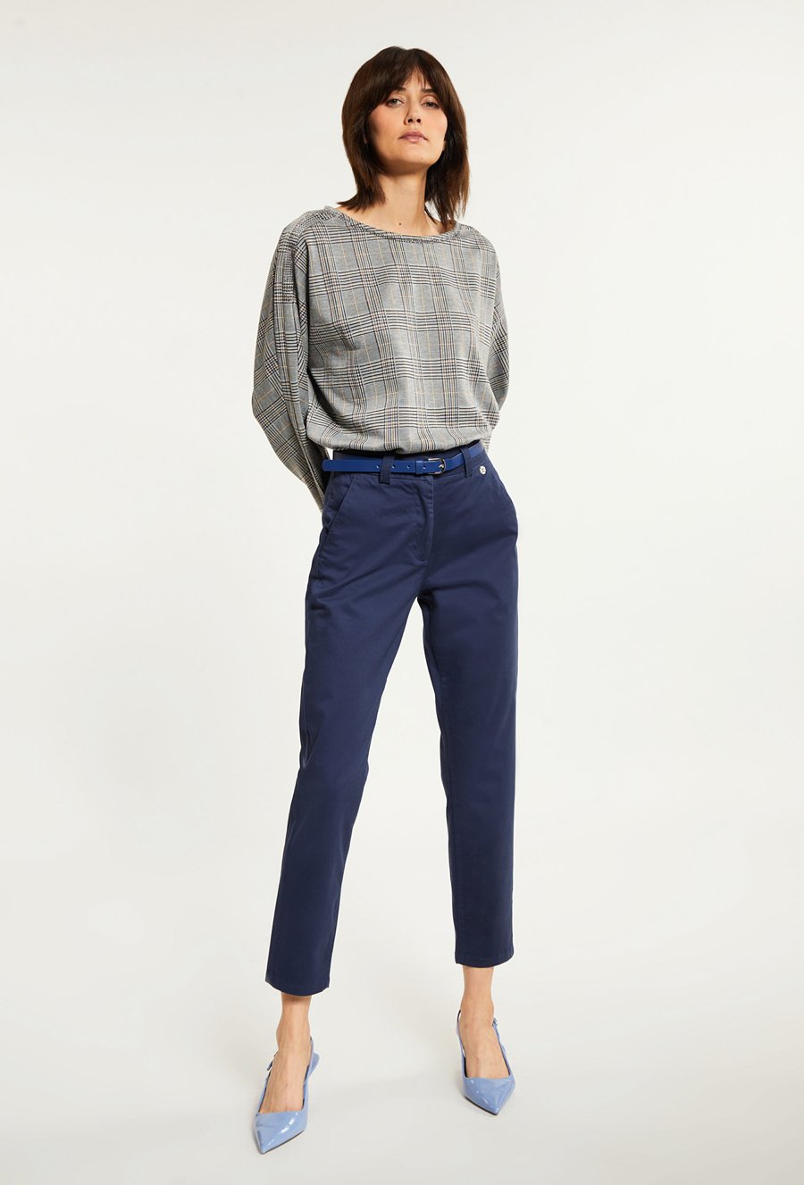 Materiałowe spodnie damskie