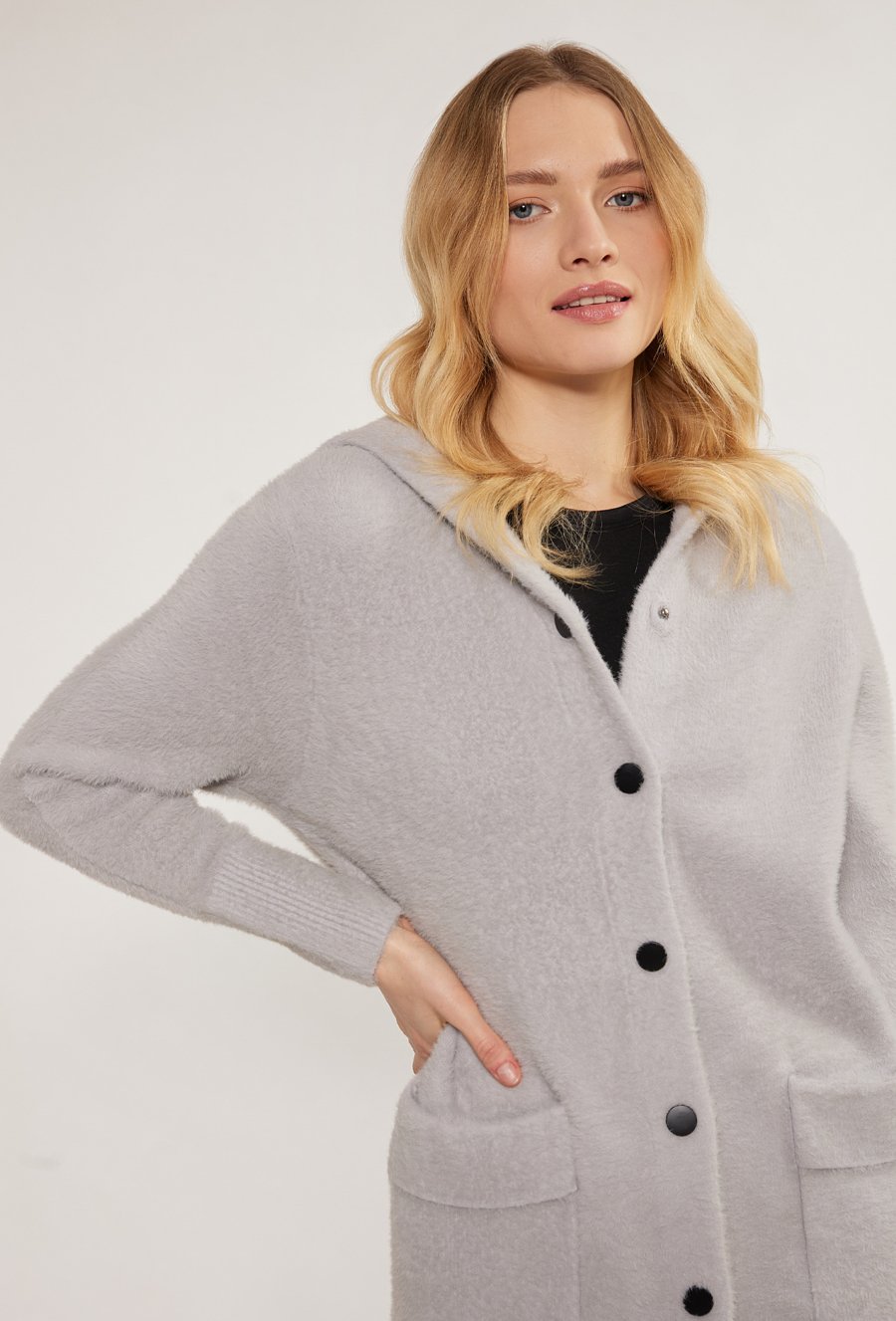Pluszowy płaszcz z kapturem