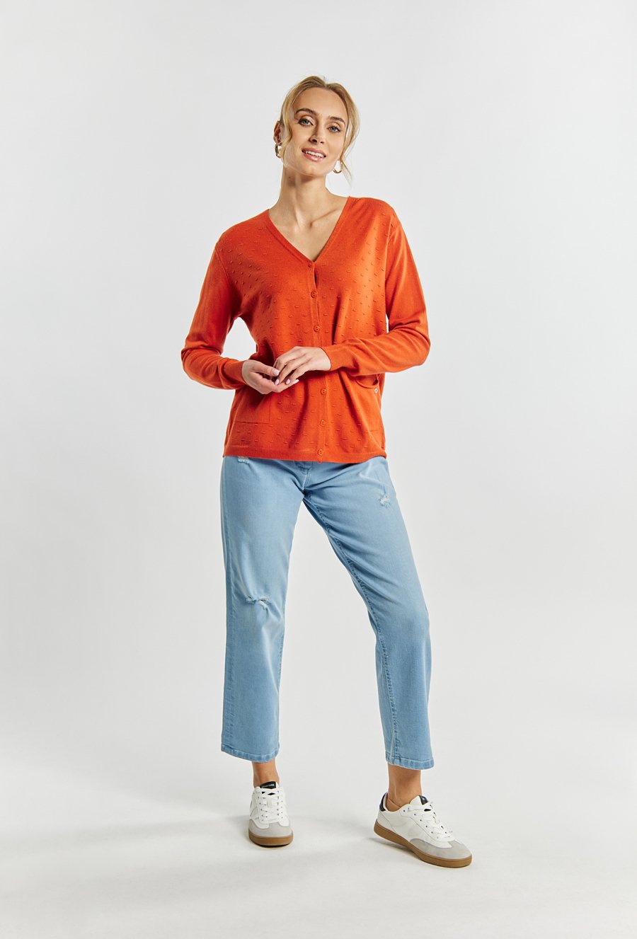 Kr&oacute;tki kardigan z domieszką wiskozy