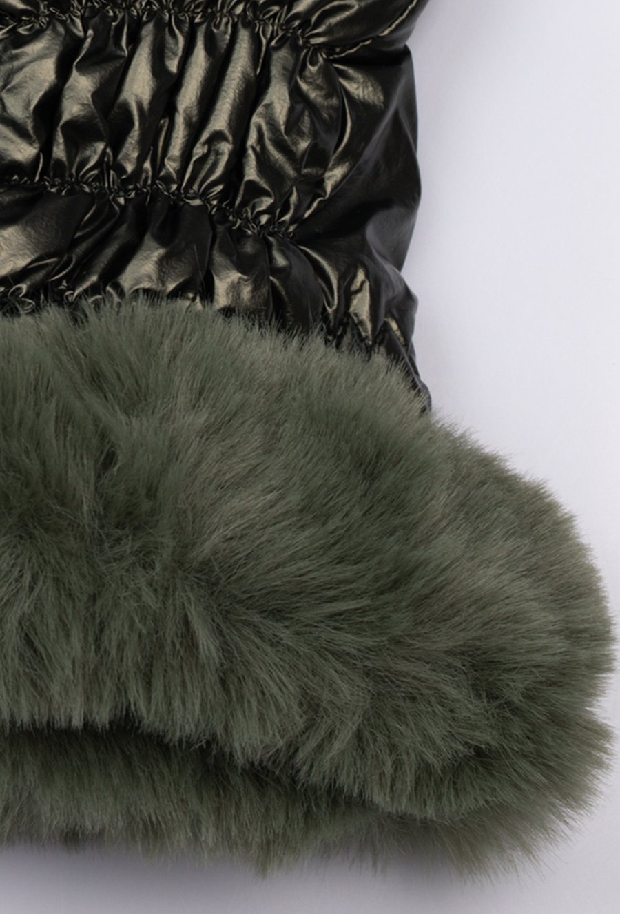 Połyskujące rękawiczki damskie